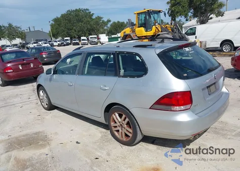 2013 Volkswagen Jetta Sportwagen 2.0L Tdi from USA, damaged, VIN 3VWPL7AJ5DM633292